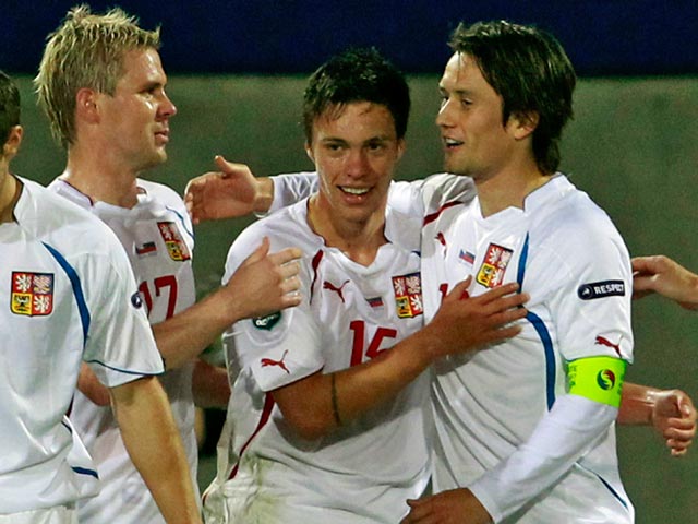 Чешские футболисты наказаны за бурное празднование выхода на Евро-2012