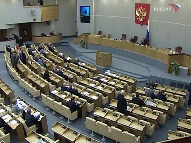 Накануне Госдума приняла в первом чтении законопроект об обязательном знании трудовыми мигрантами русского языка