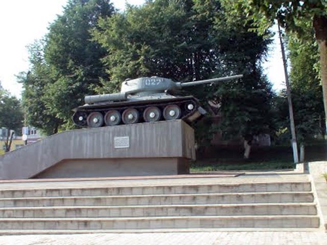В Смоленской области чиновник лишился работы после того, как осквернил памятник героям Великой Отечественной войны