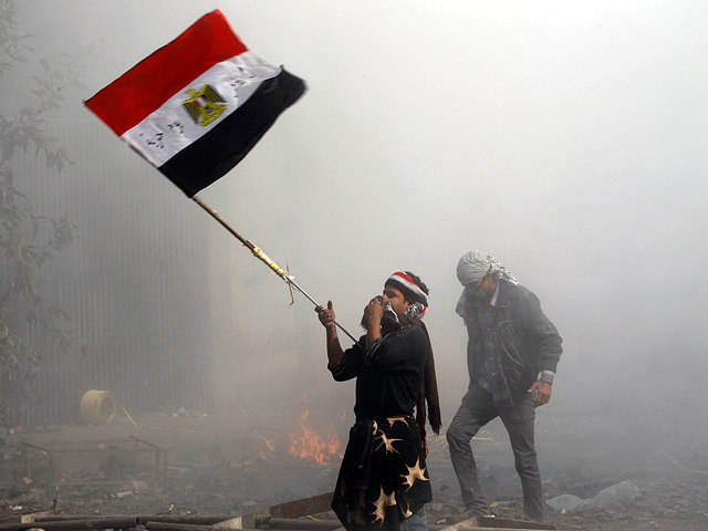 В крупных городах Египта продолжаются беспорядки, вспыхнувшие в стране в конце прошлой недели