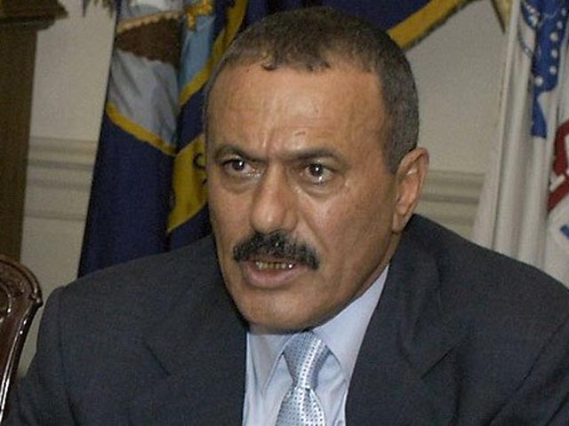 Правивший более 30 лет президент Йемена Али Абдалла Салех, отставки которого несколько месяцев добивалась оппозиция, подписал соглашение о передаче власти