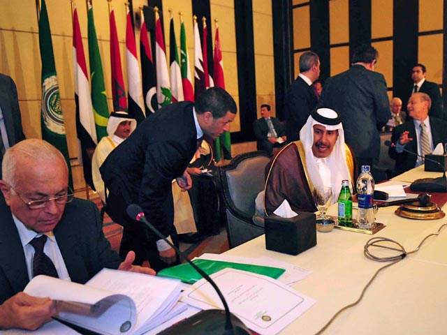 Министры иностранных дел государств-членов Лиги арабских государств (ЛАГ) объявили в воскресенье о решении ввести санкции против Сирии. Такое решение принято на заседании ЛАГ в Каире