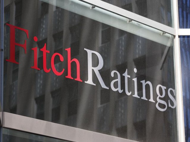 Международное агентство Fitch подтвердило кредитный рейтинг США на уровне ААА, при этом кредитная перспектива по нему была установлена как "негативная"
