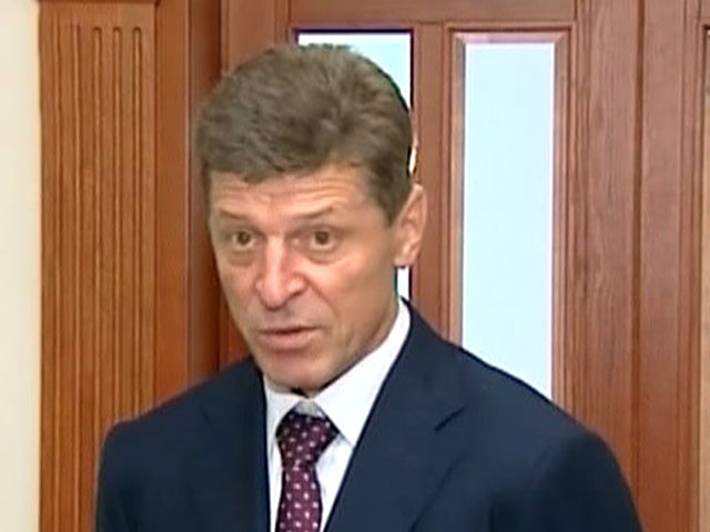 Вице-премьер РФ Дмитрий Козак не исключил, что законопроект о запрете пропаганды гомосексуальных отношений и педофилии может быть принят на федеральном уровне