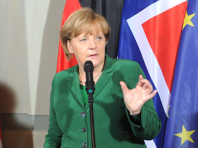 Меркель призывает создать внутри ЕС бюджетный союз