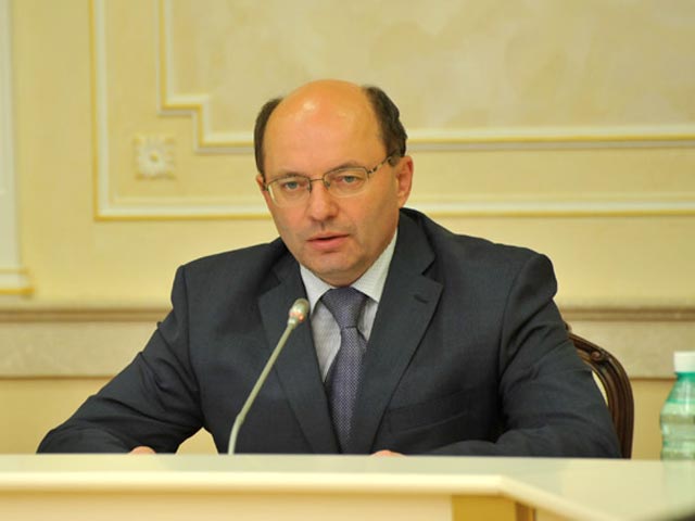 Губернатор Свердловской области Александр Мишарин, прооперированный после ДТП, на время пришел в сознание. Его состояние оценивается как тяжелое