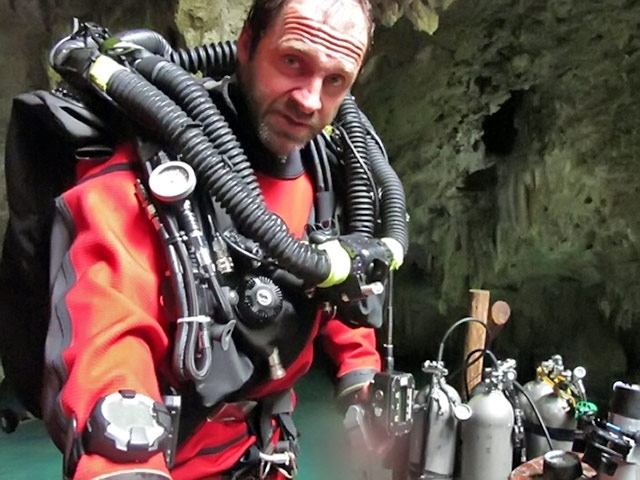 Польский ныряльщик Кшиштоф Старнавскй установил в Египте на Красном море рекорд мира по глубоководному нырянию на закрытой воде