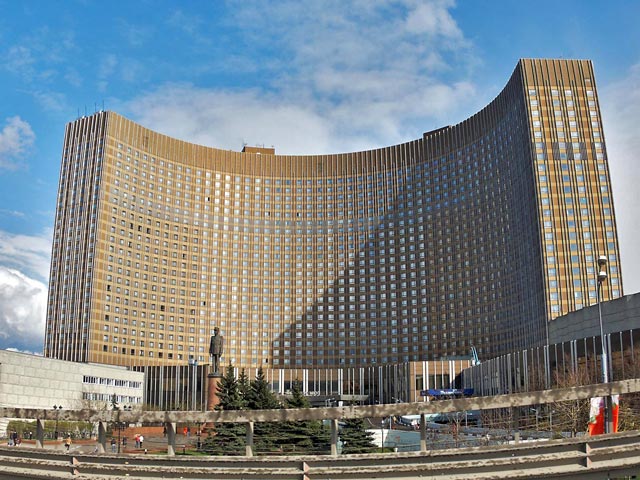 В ночь на воскресенье в московском отеле "Космос" был обнаружен труп престарелого иностранца с травмами головы