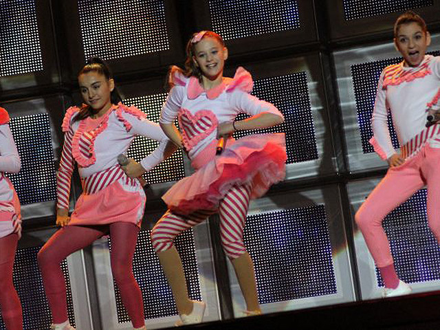 Победителем детского конкурса песни "Евровидение 2011" (Eurovision Junior - 2011) в Ереване стала группа Candy из Грузии, исполнившая песню Candy Music ("Сладкая музыка")