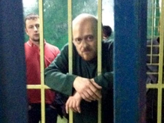 Управляющему редактору издания Forbes Алексею Каминскому, который был задержан в понедельник в ходе крупномасштабной акции оппозиции в Москве, стало плохо в отделении полиции