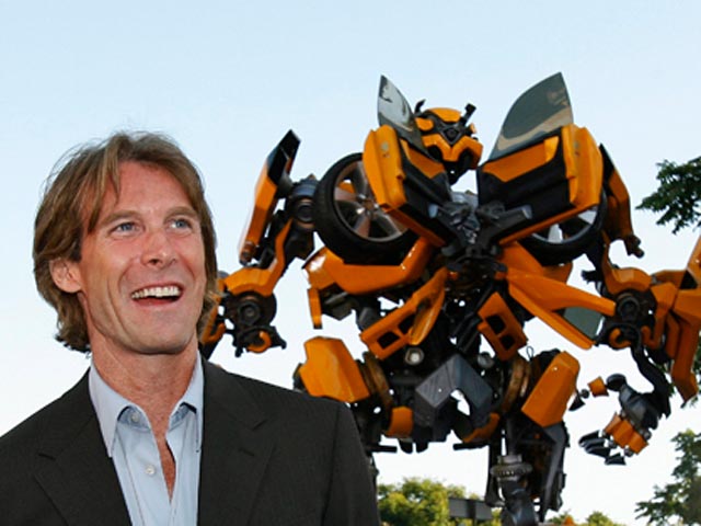 Майкл Бэй, обеспечивший студии Paramount 2,7 млрд долларов сборов за три части франшизы "Трансформеры" (Transformers), согласился взяться за четвертую часть