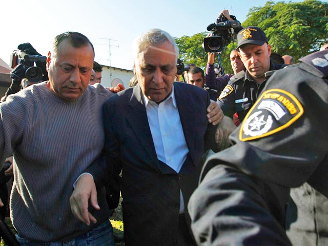 Бывший президент Израиля, осужденный за изнасилования, сел в тюрьму