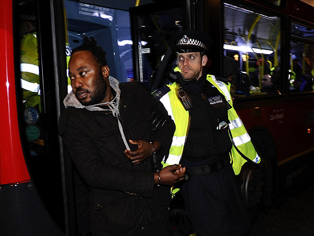 В центре Лондона во время демонстрации против переизбрания президента Жозефа Кабилы в Демократической Республике Конго были арестованы 143 человека