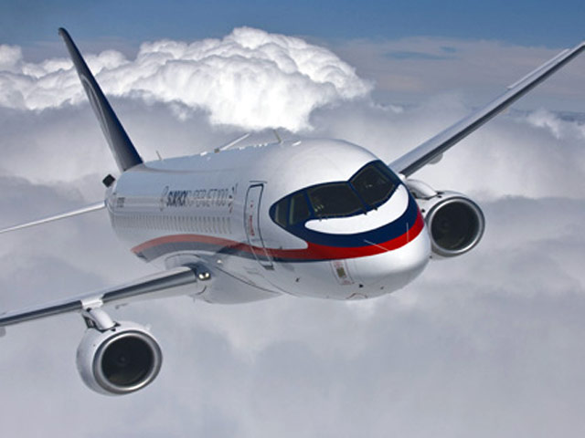 Российский ближнемагистральный пассажирский самолет Sukhoi Superjet 100 разработан компанией "Гражданские самолеты Сухого" совместно с зарубежными партнерами