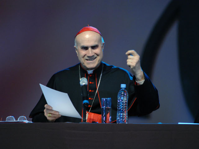 Госсекретарь Ватикана Тарчизио Бертоне получил новые обширные полномочия