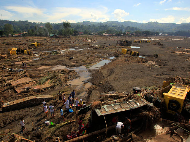 Обрушившийся на Филиппины тропический шторм "Ваши" унес жизни не менее 539 человек, еще 274 считаются пропавшими без вести