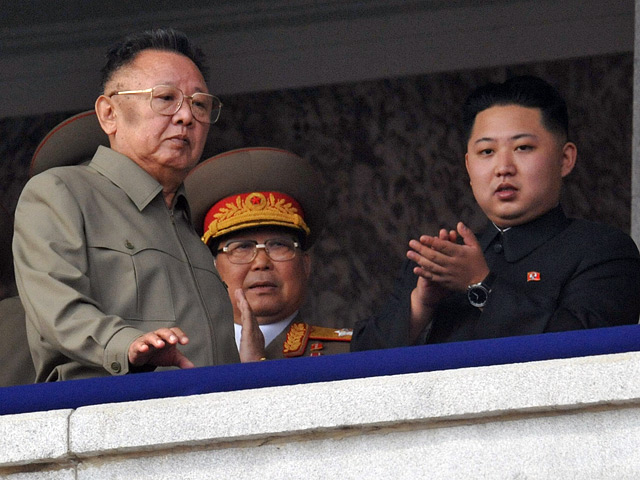 По данным южнокорейских СМИ, власть уже полностью перешла в руки его младшего сына Ким Чен Ына (в некоторых источниках встречается неверный вариант - Уна), которому то ли 27, то ли 28 лет