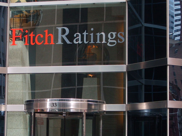 Fitch: отток капитала из России отражает слабый деловой климат и политическую неопределенность
