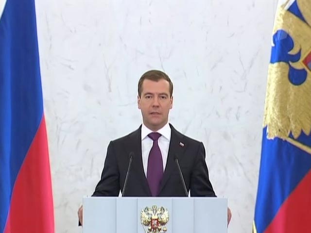 После выборов Медведеву пришлось срочно менять Послание парламенту