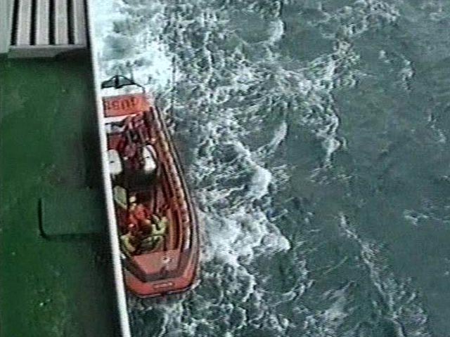 В Японском море спасен экипаж другой камбоджийской шхуны - 13 человек