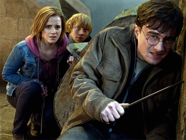 Тем не менее семерка самых кассовых фильмов в США в 2011 году состоит исключительно из сиквелов: "Гарри Поттер и дары смерти. Часть 2" (Harry Potter and the Deathly Hallows: Part 2)