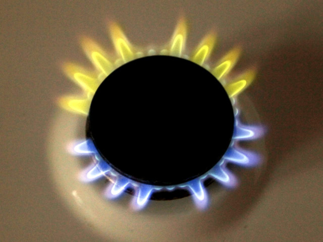 Украина в 2012 году, согласно поданной заявке, планирует закупить у Российской Федерации вдвое меньше природного газа, чем собиралась - 27 млрд кубометров