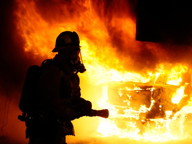 Серия злонамеренных поджогов в Лос-Анджелесе и окрестностях продолжается и в наступившем 2012 году