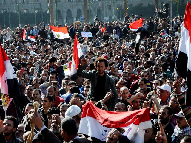 Власти Египта приняли решение ускорить проведение выборов в парламент страны
