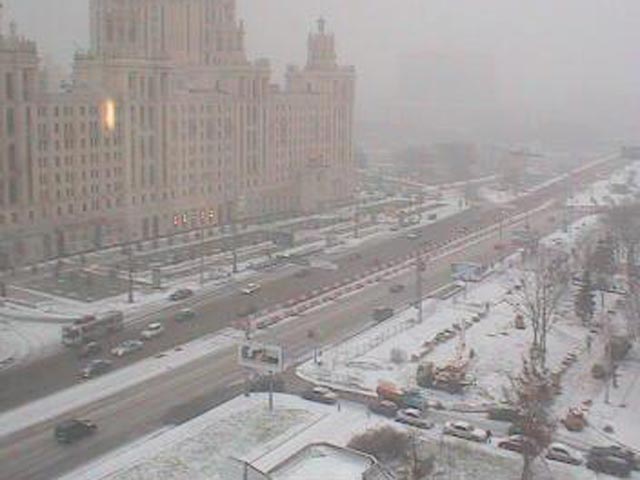 Во второй половине для во вторник в Москву наконец придут обещанные ранее сильный снегопад и метель, передает РИА "Новости" со ссылкой на сообщение "Метеоновостей"