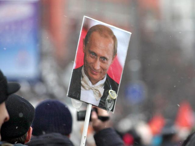 До выборов президента РФ, намеченных на 4 марта, остается чуть больше двух месяцев, однако и в стране, и за рубежом нет почти никого, кто сомневался бы в победе кандидата от "Единой России" Владимира Путина