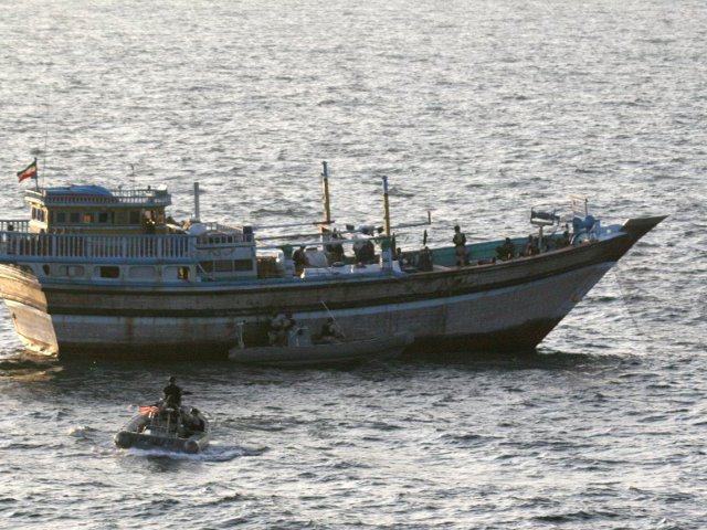 У берегов Сомали из пиратского плена освобождены 15 грузинских моряков