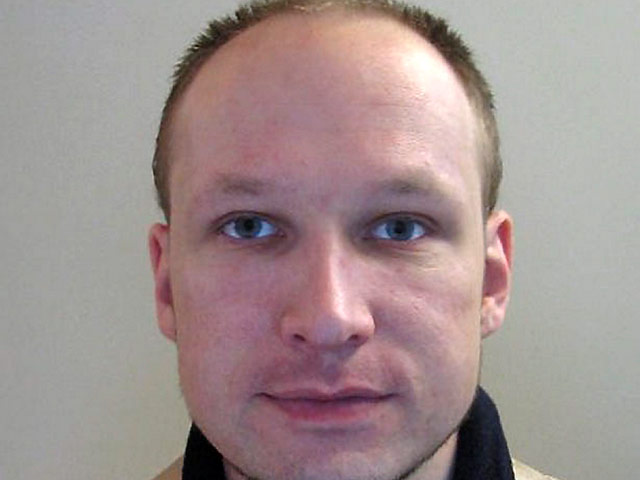 Норвежский террорист Андерс Брейвик, по вине которого погибли 77 человек, со вторника получит возможность читать письма и общаться с представителями прессы