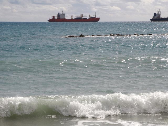 В январе 2009 года в порту Лимассола было задержано судно "Мончегорск", шедшее из Ирана в Сирию под флагом Кипра