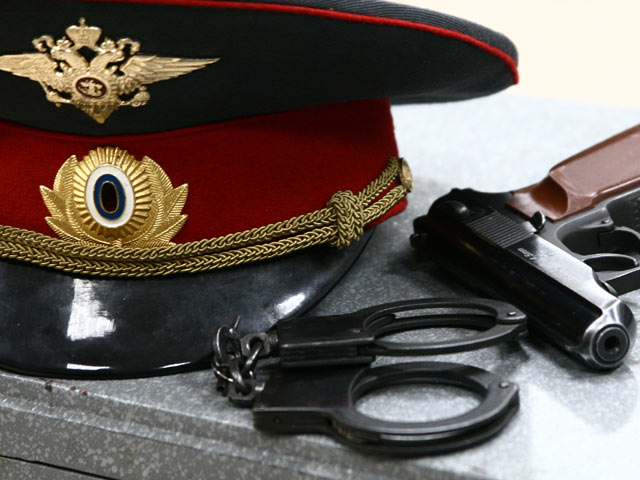 В Петербурге капитана ГИБДД задержали за рулем угнанного автомобиля Lexus