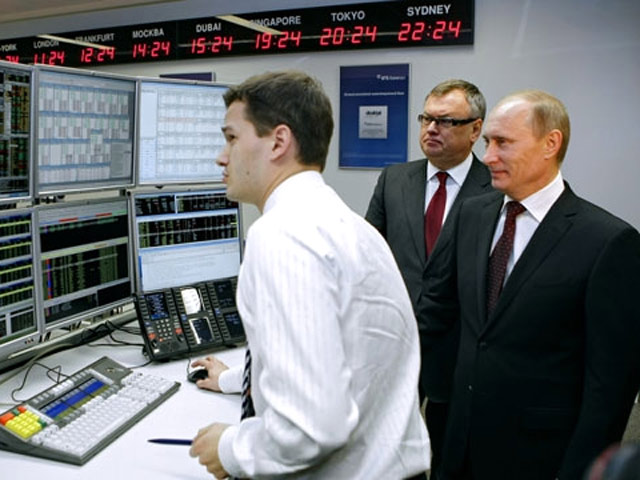 Премьер-министр Путин в штаб-квартире банка ВТБ