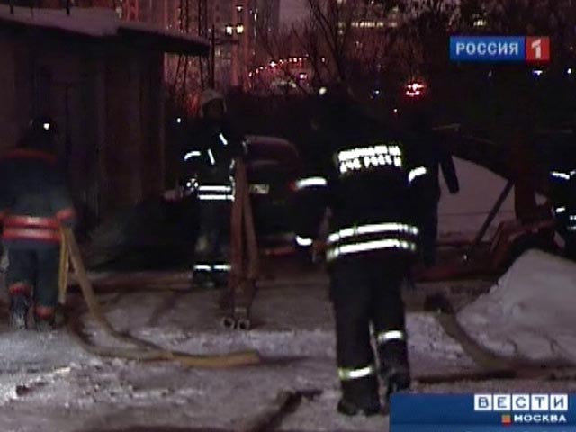 В центре Москвы горят ведомственные гаражи