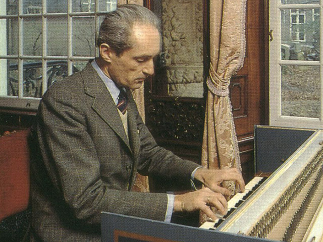 Нидерландский клавесинист, органист, дирижер и музыковед Густав Леонхардт скончался в Амстердаме в понедельник на 84-м году жизни