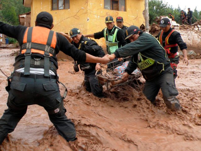 Тропические ливни, продолжающиеся с ноября прошлого года в ряде районов Перу, стали причиной гибели 11 человек