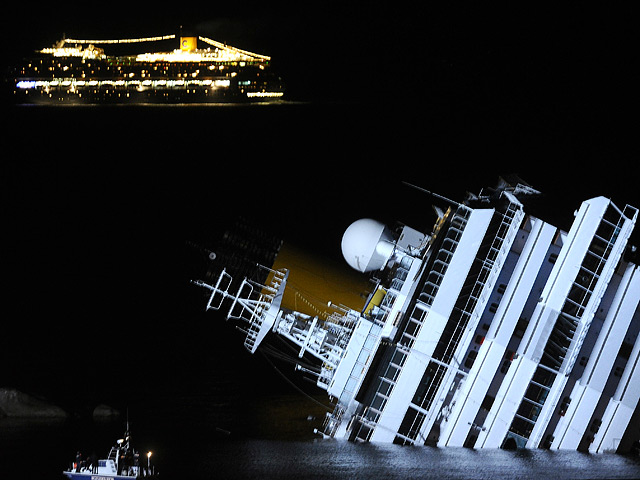 Владельцы круизного лайнера Costa Concordia, затонувшего у берегов итальянского острова Джилио в Тирренском море, заявили о намерении всесторонне изучить условия безопасности и правила действий экипажей в экстремальных ситуациях на всех судах компании