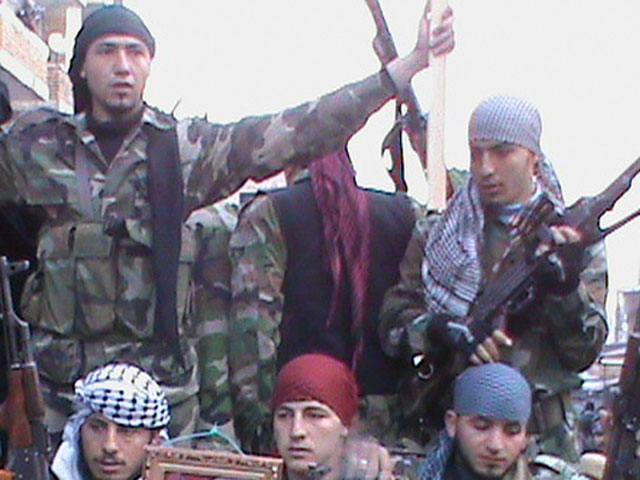 Сирийские повстанцы захватили пригород Дамаска