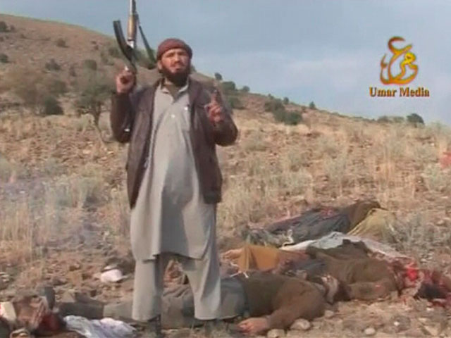 Талибы показали видео с расстрелом 15 пакистанских военных