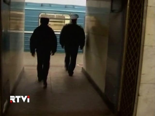 Киргизы, устроив драку в метро, тяжело ранили москвича и отправили в больницу полицейского
