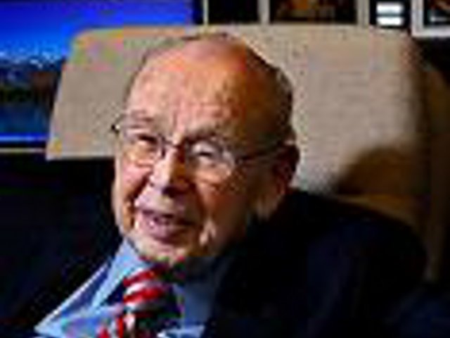 Старейший в истории США федеральный судья Уэсли Браун скончался в возрасте 104 лет