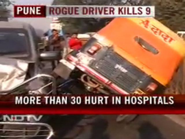 В Индии полиция 25 километров преследовала психбольного, угнавшего автобус: 9 человек погибли, десятки раненых
