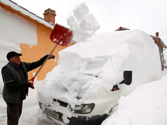 На юго-запад Румынии обрушились ураганный ветер и сильные снегопады