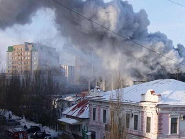 Крупный пожар ликвидирован на Центральном рынке в Омске, пострадавших нет