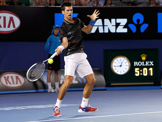 Серб Новак Джокович победил испанца Рафаэля Надаля в главном матче Открытого чемпионата Австралии по теннису