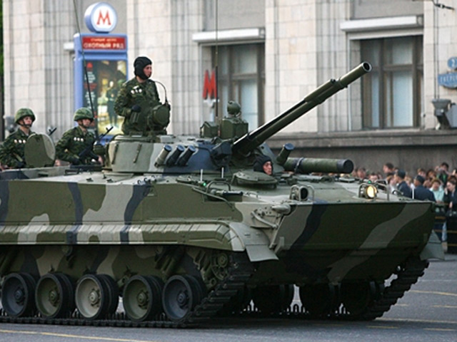 Индонезия в ближайшие два года закупит у России около 60 боевых машин пехоты БМП-3Ф на общую сумму более 100 млн долларов