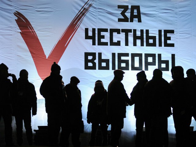 Россияне ожидают проведения честных выборов президента и надеются, что фальсификаций результатов голосования будет меньше, чем на выборах в Думу, показал опрос