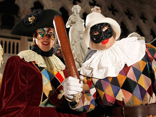 В Венеции начался традиционный ежегодный карнавал